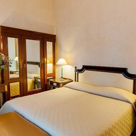 Hotell Pentelikon 5*
