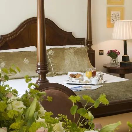 Hotel Pentelikon 5*